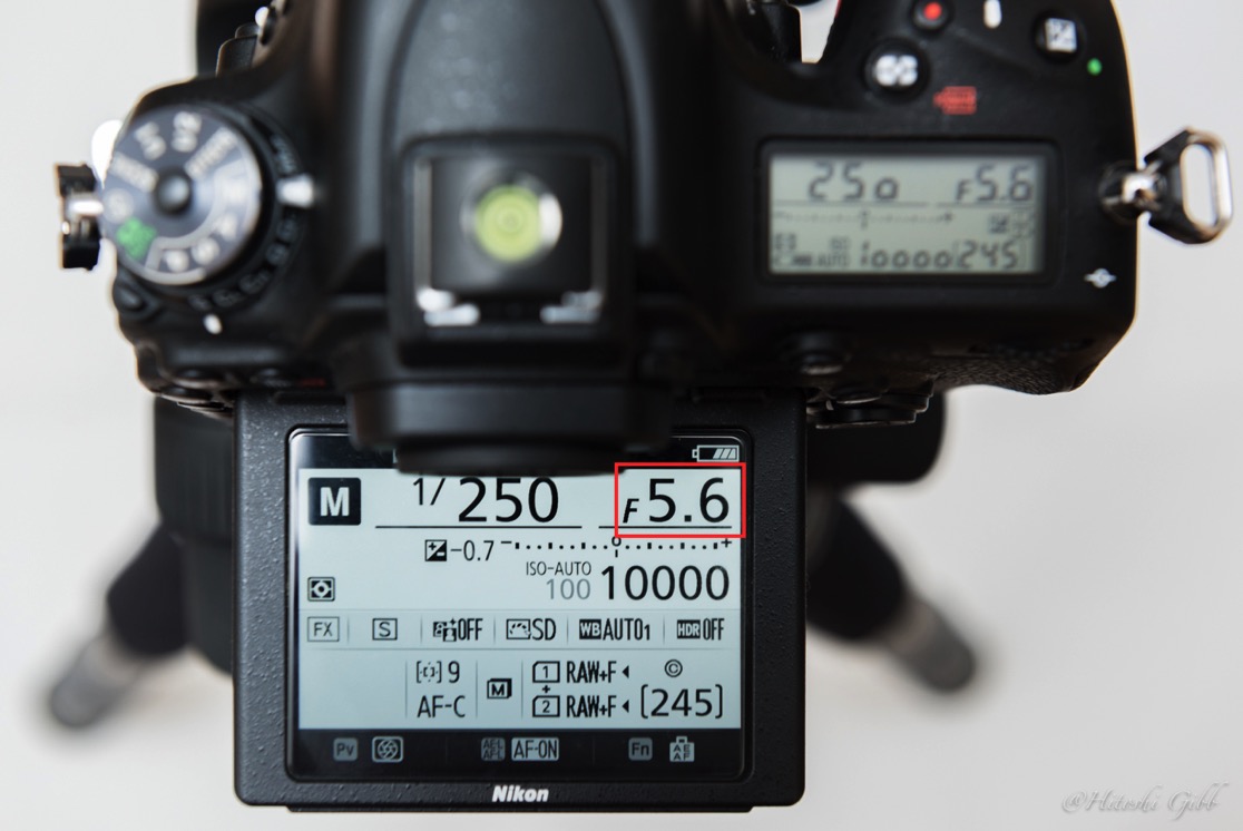 D750 F値（絞り）を5.6にする